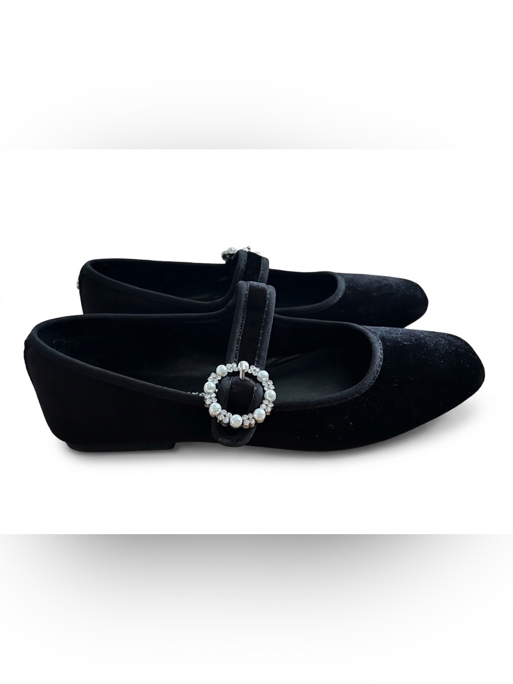 Juicy Couture Bijoux Black Velvet Mary Jane Flats Pearl Buckle Size 8 NWOT